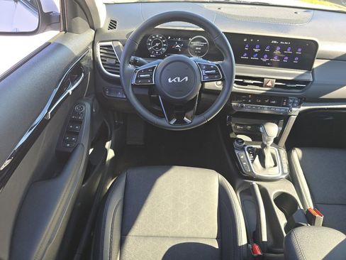 Used 2025 Kia Seltos EX image 26