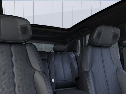 New 2026 Cadillac Lyriq V image 24