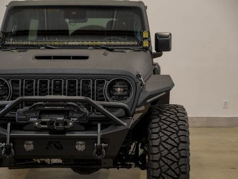 Used 2024 Jeep Wrangler Unlimited Rubicon 392 image 4