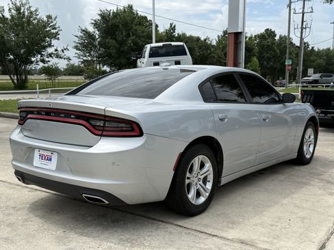 Used 2023 Dodge Charger SXT RWD image 5