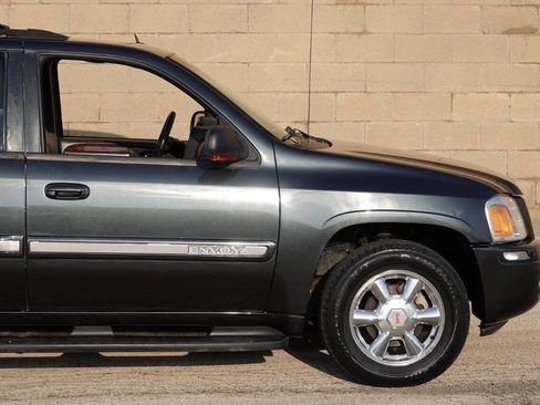 Used 2004 GMC Envoy SLT image 22