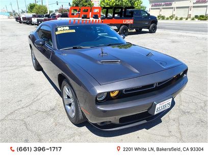 Used 2016 Dodge Challenger SXT