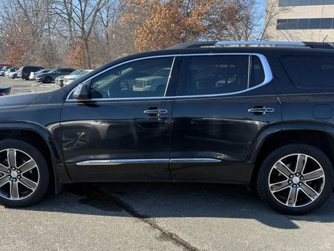 Used 2017 GMC Acadia Denali image 5