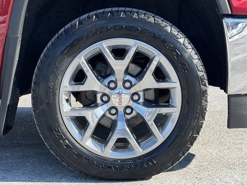 Used 2018 GMC Sierra 1500 SLT w/ SLT Premium Package image 18