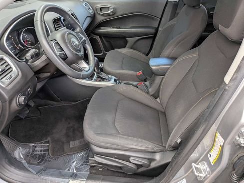 Used 2018 Jeep Compass Latitude w/ Popular Equipment Group image 10