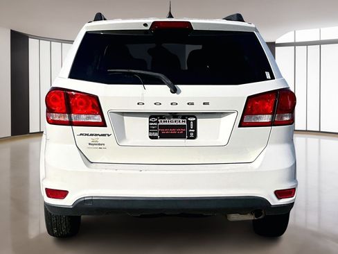 Used 2019 Dodge Journey SE w/ Connectivity Group image 5