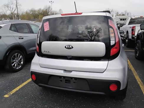 Used 2019 Kia Soul image 12