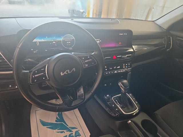 Used 2024 Kia Seltos S AWD/4WD image 6