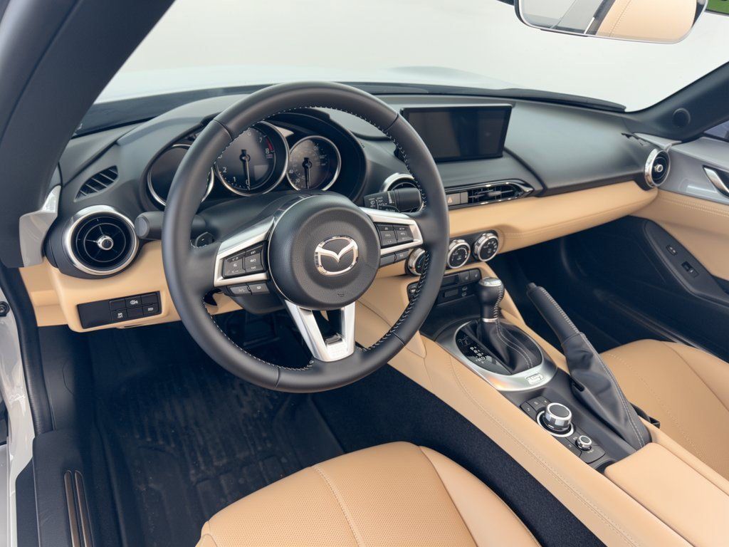 Used 2025 MAZDA MX-5 Miata RF Grand Touring RWD image 4