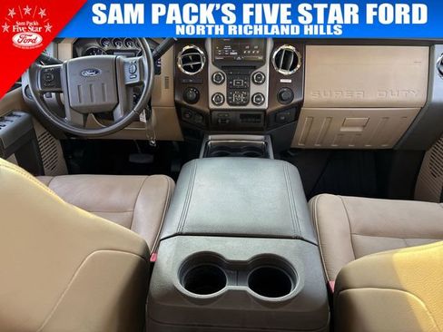Used 2016 Ford F250 Lariat w/ Lariat Interior Package image 12