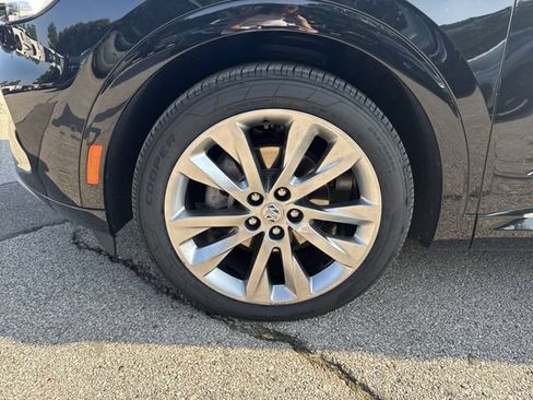 Used 2023 Buick Envision Avenir FWD image 34