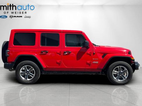 Used 2023 Jeep Wrangler Unlimited Sahara AWD/4WD image 3