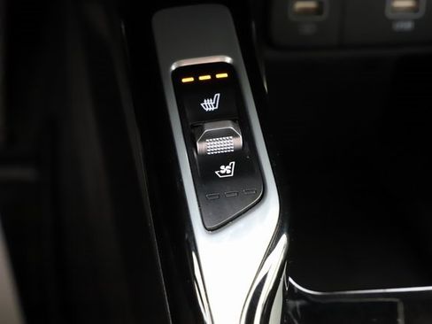 Used 2023 Kia Sorento SX image 35