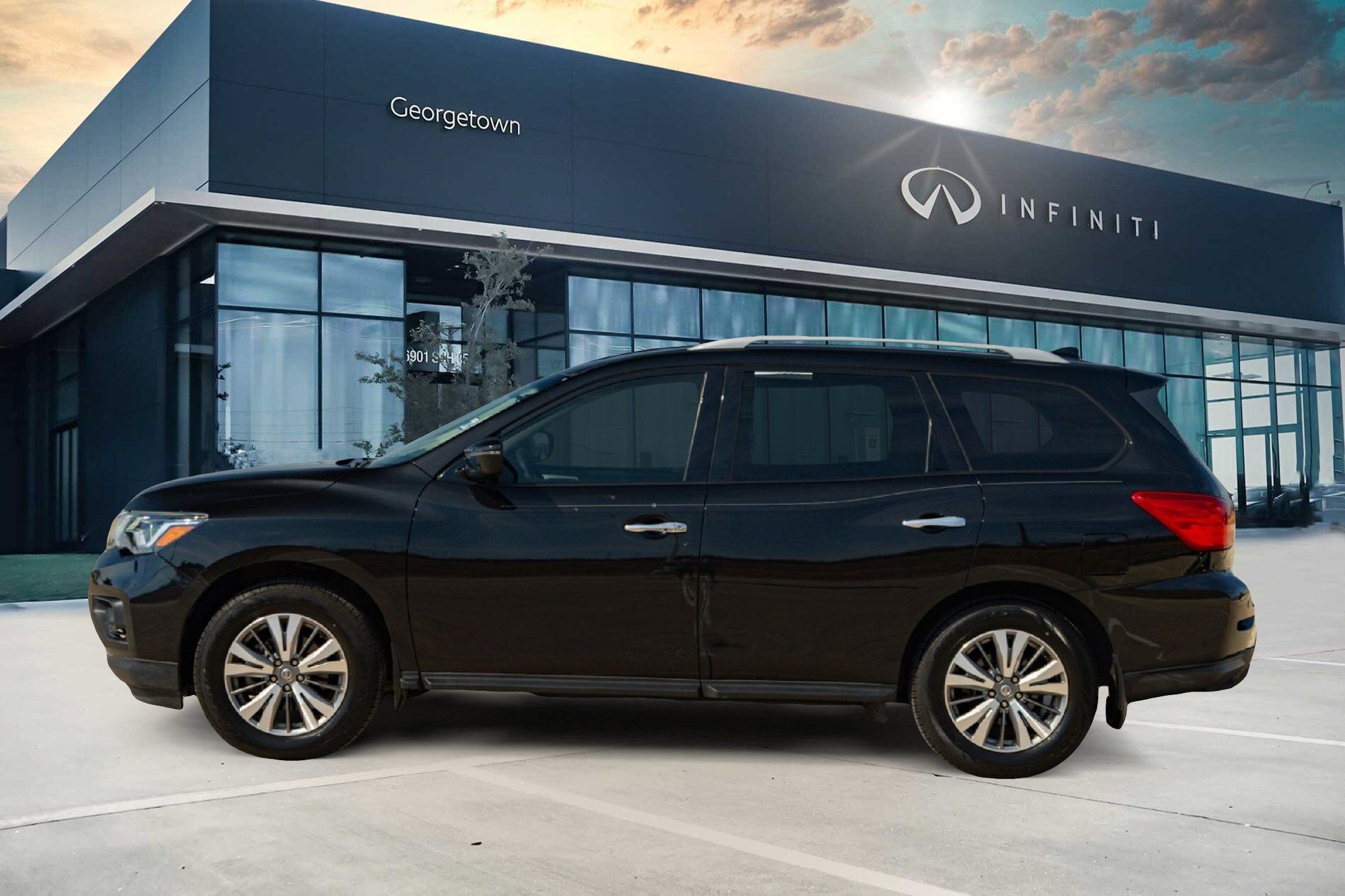 Used 2020 Nissan Pathfinder SV FWD image 7