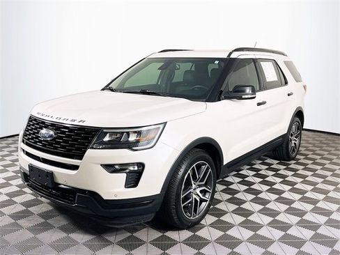 Used 2019 Ford Explorer Sport w/ Equipment Group 401A image 4