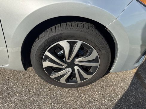 Used 2015 Toyota Corolla S image 16