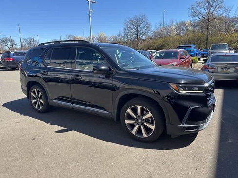 Certified 2023 Honda Pilot Touring image 14
