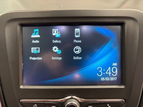 Used 2017 Chevrolet Malibu LT image 13