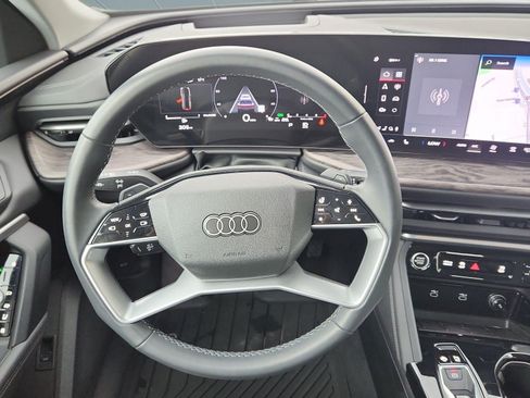 Used 2025 Audi Q5 Premium w/ Premium Plus AWD/4WD image 14