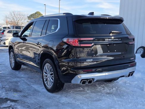 Used 2025 GMC Acadia Denali image 5