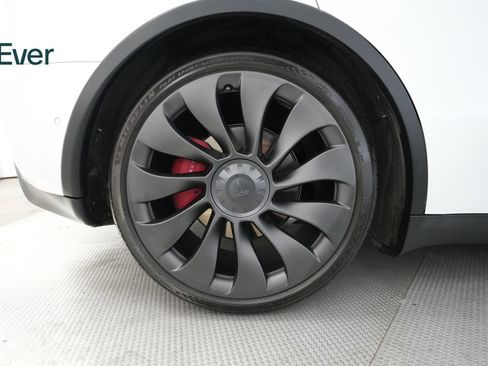 Used 2022 Tesla Model Y Performance image 22