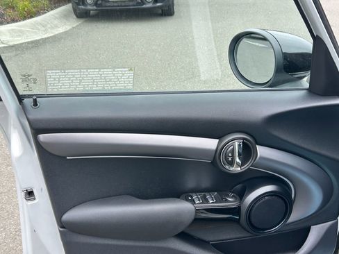 Used 2023 MINI Cooper S image 11