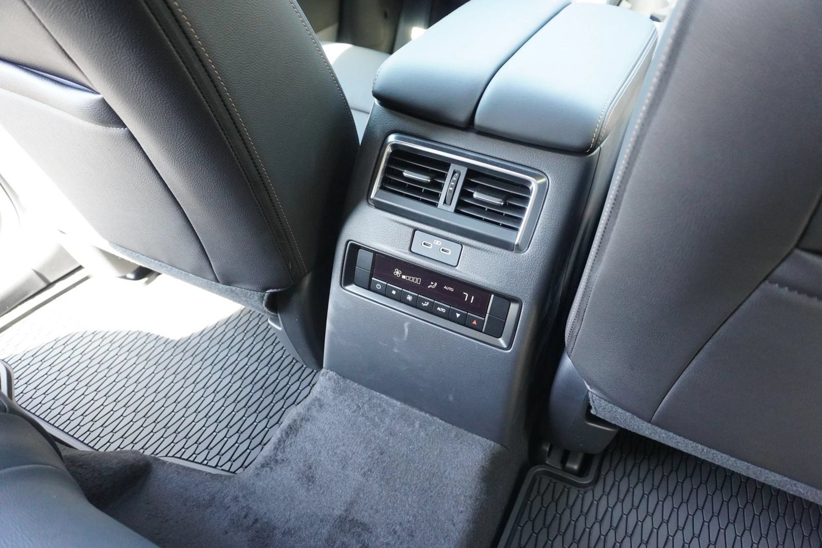 Used 2025 MAZDA CX-90 3.3 Turbo w/ Preferred Package AWD/4WD image 23