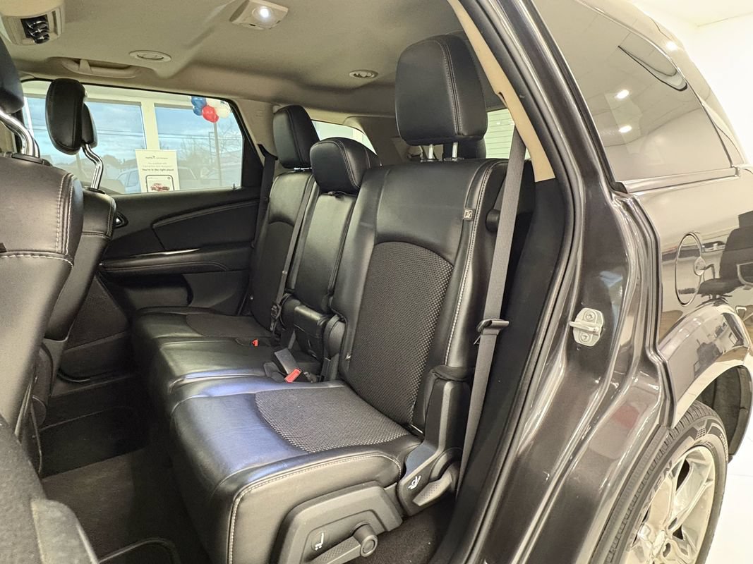 Used 2017 Dodge Journey Crossroad FWD image 22
