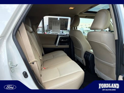 Used 2018 Toyota 4Runner SR5 Premium AWD/4WD image 18
