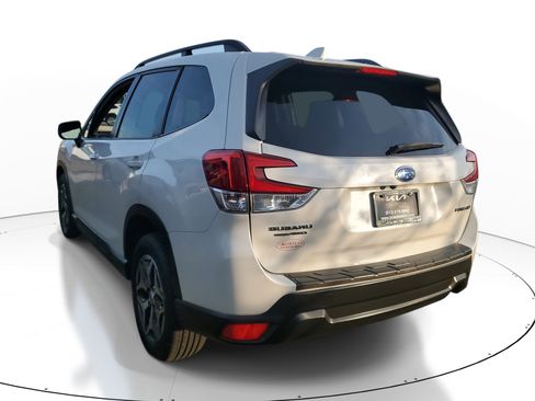 Used 2020 Subaru Forester Premium w/ Popular Package #1 image 2