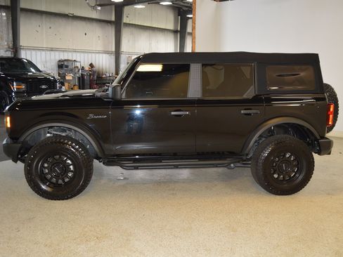 Used 2023 Ford Bronco 4-Door AWD/4WD image 6