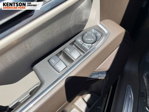 Used 2024 GMC Sierra 1500 SLT image 19