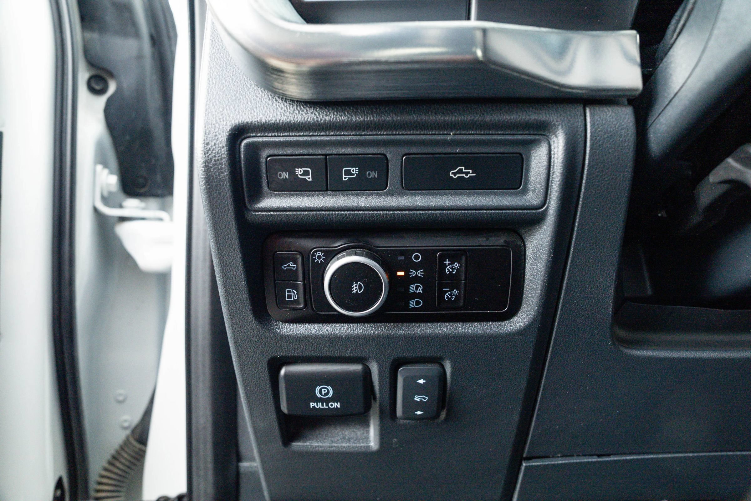 Used 2023 Ford F150 Lariat w/ Max Trailer Tow Package AWD/4WD image 31
