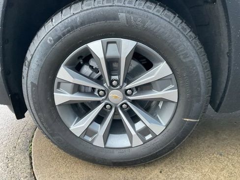 New 2026 Chevrolet Equinox LT image 11