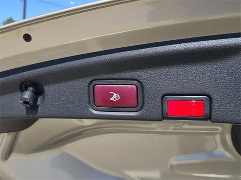 Used 2019 Mercedes-Benz E 450 Cabriolet image 9