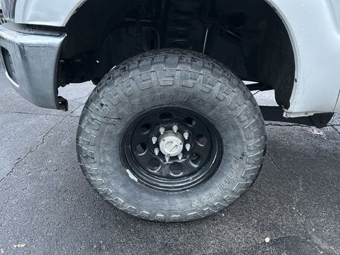 Used 2012 Ford F250 XLT image 4