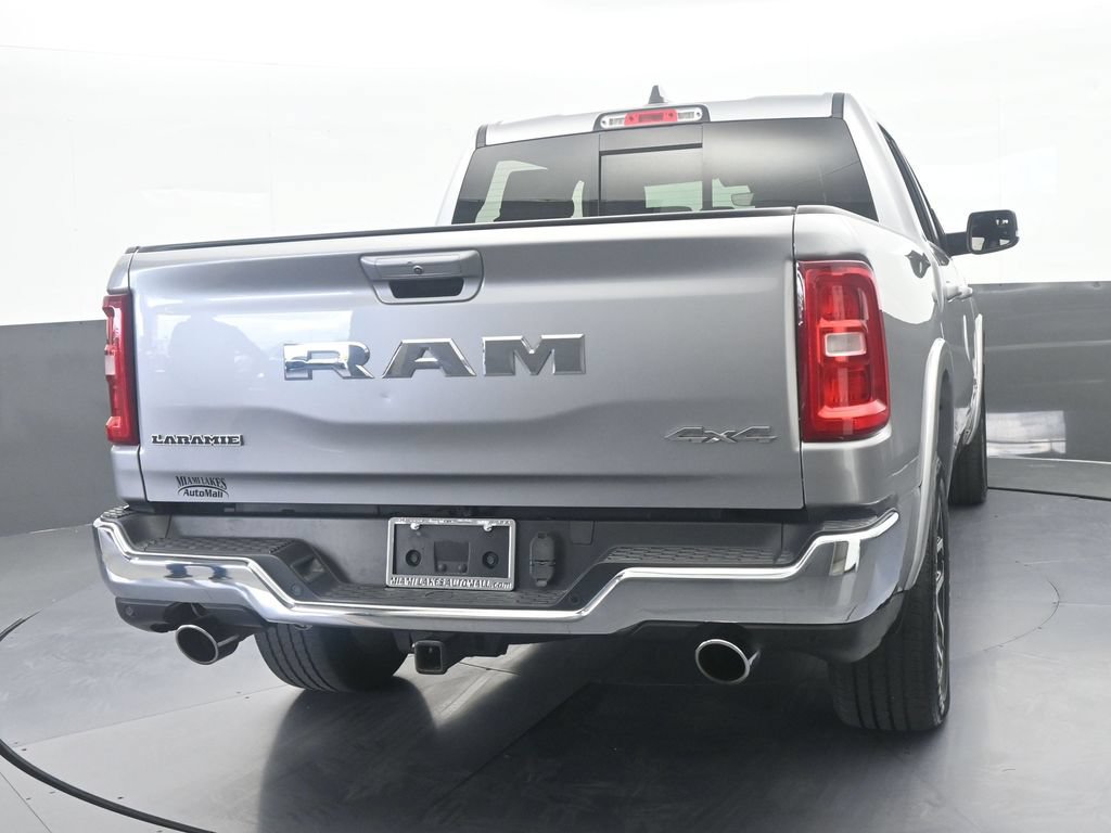 Used 2025 RAM 1500 Laramie AWD/4WD image 5
