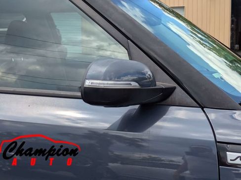 Used 2016 Kia Soul ! w/ Premium Package FWD image 14