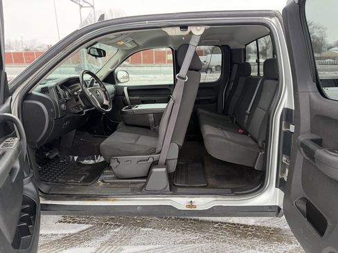 Used 2010 GMC Sierra 2500 SLE w/ SLE Preferred Package image 11