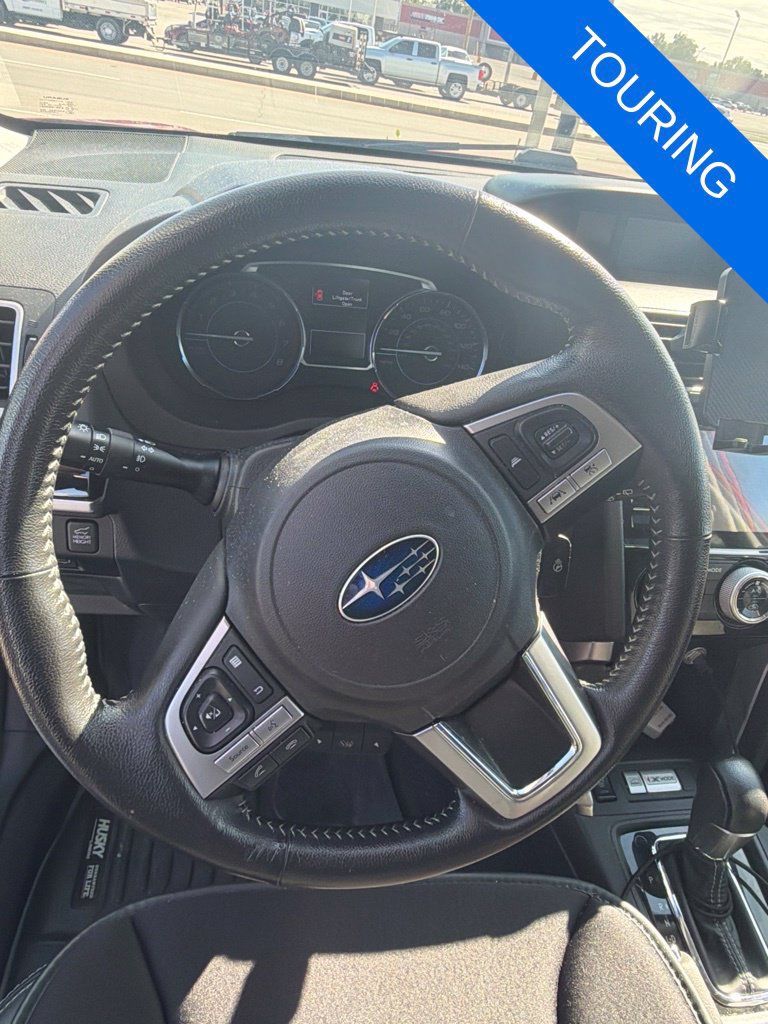 Used 2017 Subaru Forester 2.5i Touring AWD/4WD image 10