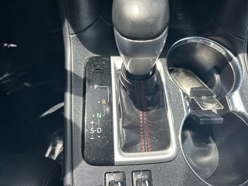 Used 2019 Toyota Highlander SE AWD/4WD image 23