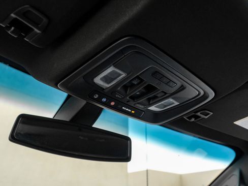 Used 2021 GMC Sierra 1500 AT4 w/ AT4 Preferred Package image 31