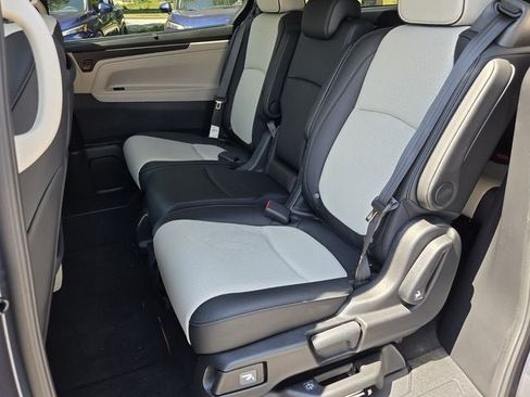 Certified 2026 Honda Odyssey Elite image 10