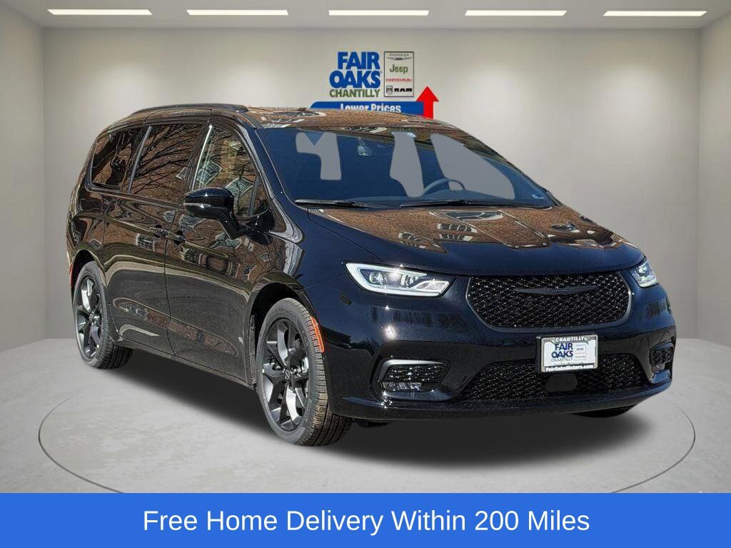 New 2026 Chrysler Pacifica Select w/ S Appearance Package FWD image 1