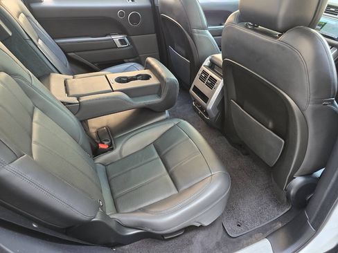 Used 2019 Land Rover Range Rover Sport HSE AWD/4WD image 28