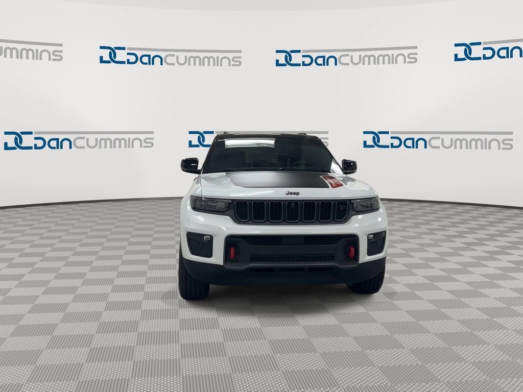 Used 2022 Jeep Grand Cherokee Trailhawk w/ ADV Protech Group II AWD/4WD image 3