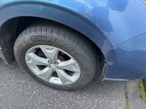 Used 2015 Subaru Forester 2.5i Premium w/ All-Weather Package image 6