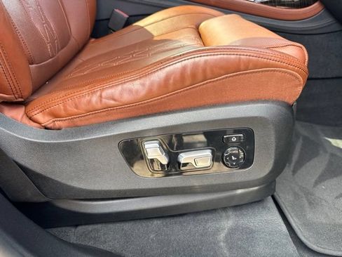 Used 2020 BMW X7 xDrive40i w/ Premium Package AWD/4WD image 33