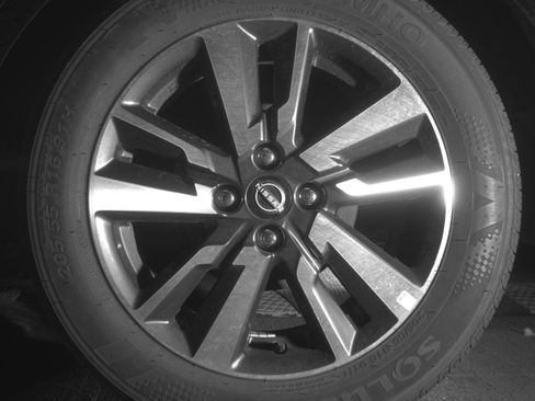 Used 2025 Nissan Versa SV image 14