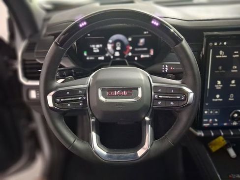 Certified 2026 GMC Acadia Elevation w/ Super Cruise Package AWD/4WD image 18